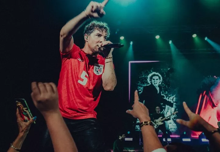 David Bisbal con la camiseta de la selección. Foto: @davidbisbal