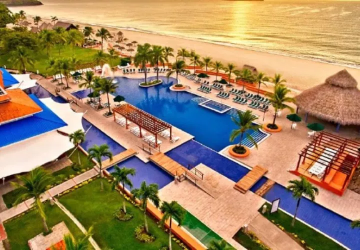 Wyndham Hotels & Resorts y Decameron All Inclusive Hotels and Resorts firmaron una gran alianza comercial que incluye mejores  procesos y acceso a  tecnologías. Cortesía Decameron