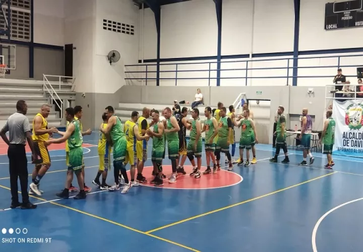 El DOC se coronó en torneo de baloncesto. Foto: Cortesía