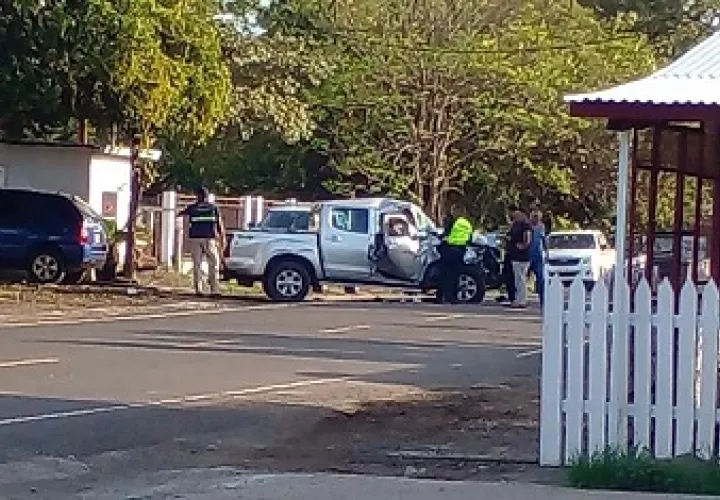 El accidente se dio en la calle Estudiante y quedó registrado en la cámara de video seguridad de la vivienda. Foto Thays Domínguez