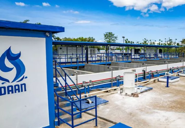 En el acto de licitación participaron tres empresas Integral Fluids Management IFM S.A, Global Delfos International, S.A. y BTD Proyectos 12, S.A..