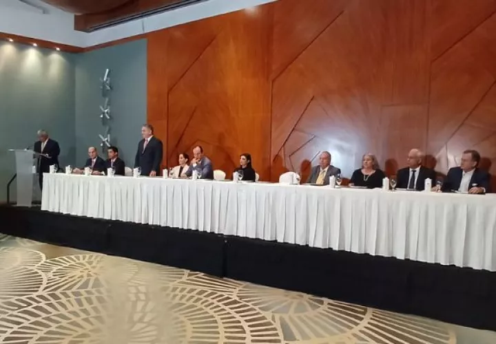 José Raúl Mulino recalcó la competencia de los ministros que ha designado.