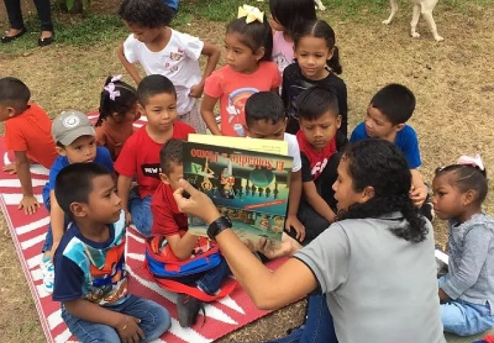 Los niños recibieron charlas para gestionar las emociones desde el poder de la palabra. Foto: Cortesía