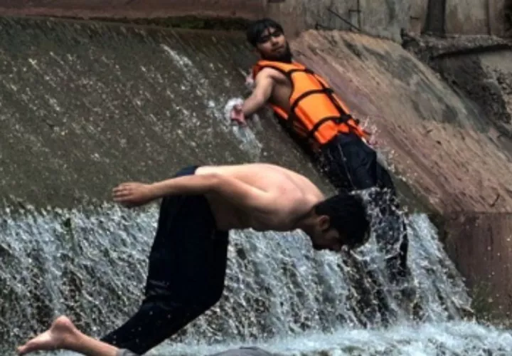 Una ola de calor ahoga a Pakistán en medio de una grave crisis de energía. Foto: EFE