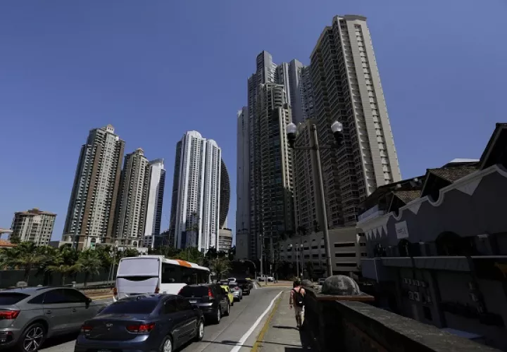 En el acumulado anual salarial de Panamá también se percibe un incremento de 1.56 %. Foto: EFE