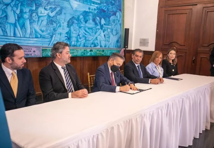 La mayoría de los fondo se utilizaron en gastos médicos. Foto: Cortesía Presidencia Panamá