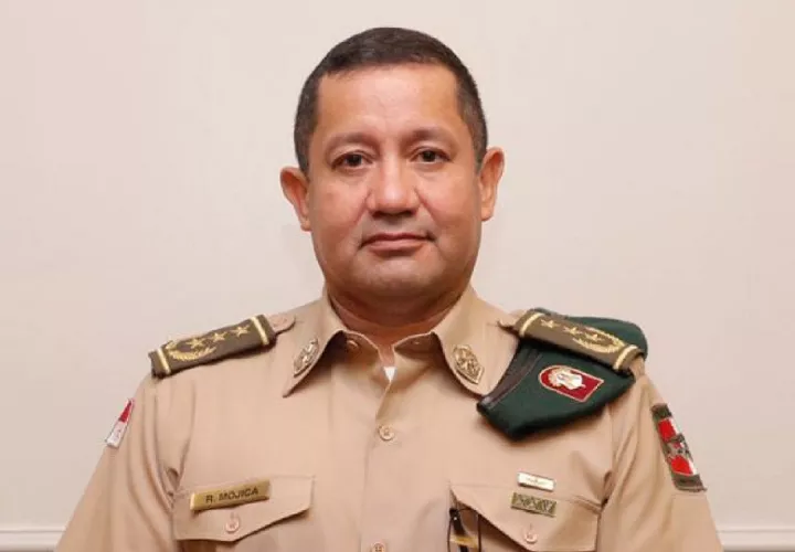 Mojica es oficial de policía y abogado de profesión. Foto: Cortesía