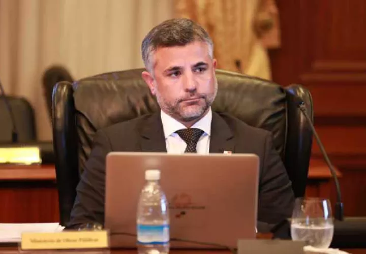 Rafael Sabonge, ministro de Obras Públicas.