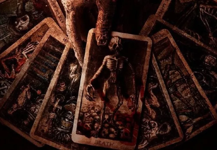 Se desata un mal innombrable atrapado en las cartas malditas. Foto: Internet