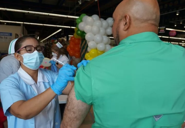 vacunacion-oeste-salud.jpg