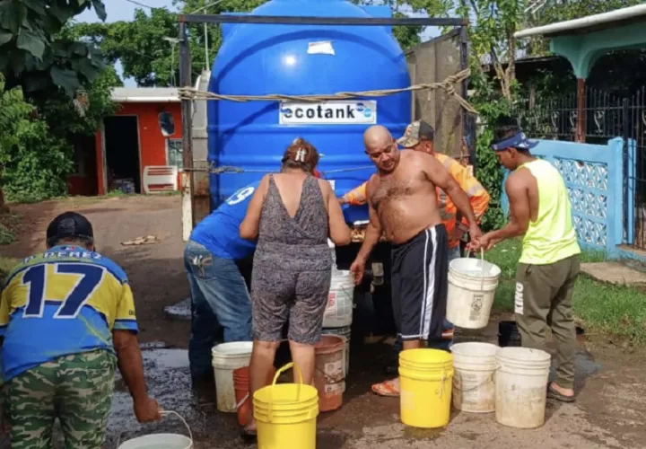 El Ministerio Público anunció el pasado martes, el inicio de una investigación de oficio que permita comprobar si existe una contaminación del Río La Villa, que alimenta a las potabilizadoras de Chitré y Los Santos. Foto. Thays Domínguez