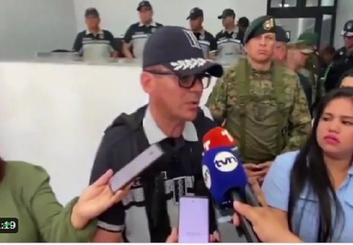  John  Dornheim agregó que en estos momentos en conjunto con el Ministerio Público se están realizando más de 10 diligencias de allanamiento en la provincia de Veraguas. Foto. Proteger y Servir