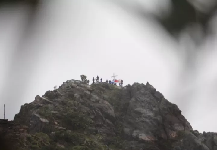 La restricción  va dirigida a todo aquel turista, guía de turismo y personas que se dedican a explorar senderos y realizar giras en estas áreas montañosas. Foto. MiAmbiente