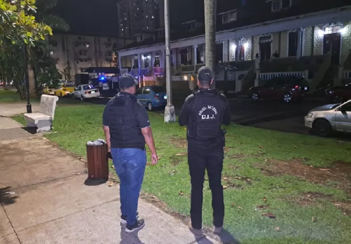 La Policía Nacional, el Ministerio Público y otros estamentos de seguridad realizan los operativos en varios caserones del área de Barrio Norte. Foto. Diomedes Sánchez