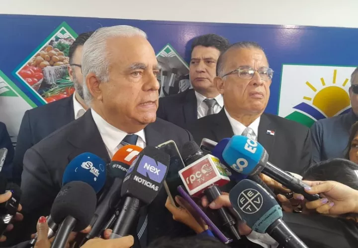 Roberto Linares recalcó que las deudas deben honrarse. Foto: Víctor Arosemena