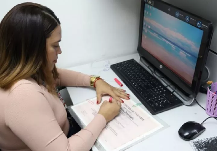 Los calígrafos se convertirán en agentes de control de calidad. Foto: Semanario La Universidad