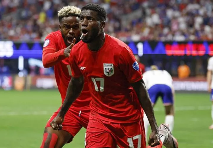 José Fajardo, festeja su gol contra Estados Unidos. Foto: EFE
