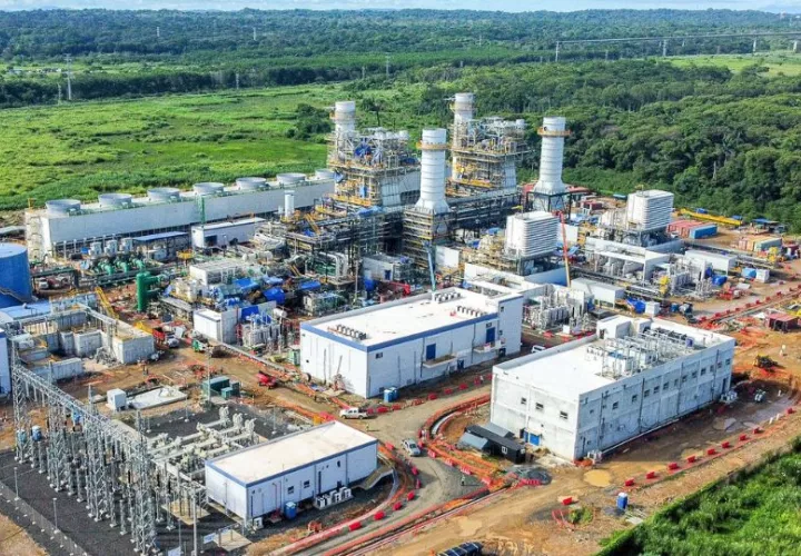 La planta Generadora Gatún, construida por manos colonenses, tiene 93% de ejecución y una inversión de B/. 1,200 millones. Foto: Cortesía