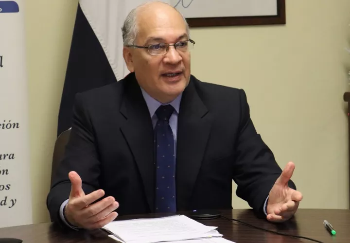 El procurador Rigoberto González recalcó que no todo lo que está en la ley es éticamente correcto. Foto: Cortesía