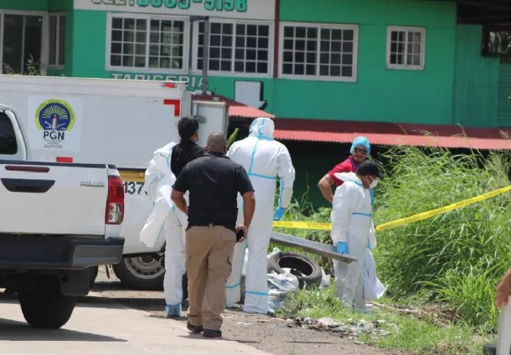 El cuerpo fue encontrado en un lote baldío. Foto. Eric Montenegro