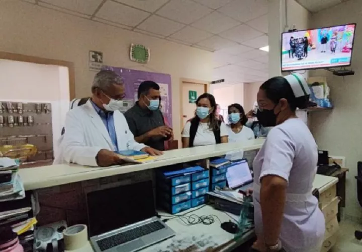 Una de las necesidades, dijo el director médico de este sanatorio, Ycly Jaén, es la instalación de ductos de aire acondicionado en el tercer y cuarto piso. Foto. Eric Montenegro