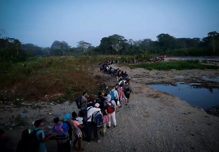 El flujo migratorio por Darién aumenta cada mes.  Foto: EFE