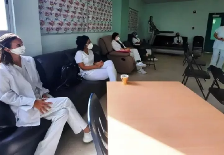 Para obtener la idoneidad por obligación el médico debe realizar el internado. Foto: Cortesía