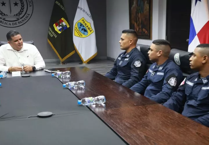 El ministro Juan Manuel Pino destacó la valentía de las unidades. Foto: Cortesía 
