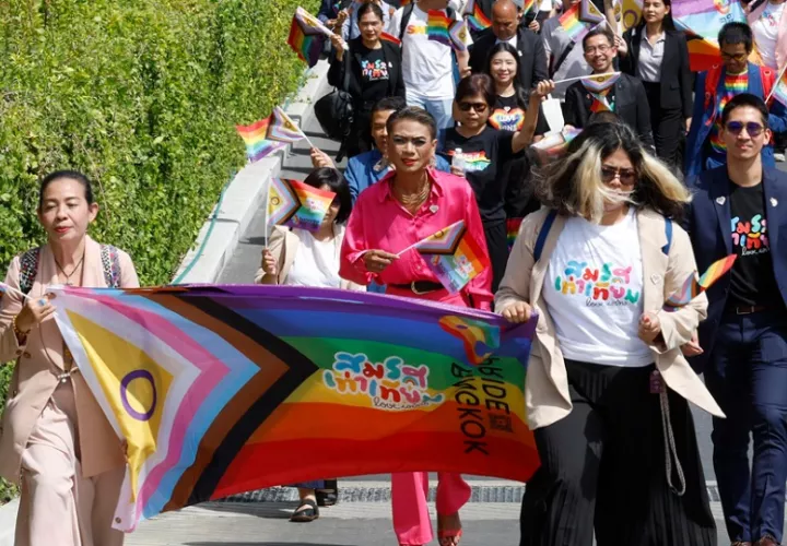 La nueva ley garantiza a las uniones LGTBI+ los mismos derechos de los que disfrutan las heterosexuales. Foto: EFE
