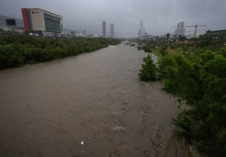 La tormenta Alberto deja lluvias "torrenciales" en su avance sobre el noreste de México. Foto: EFE