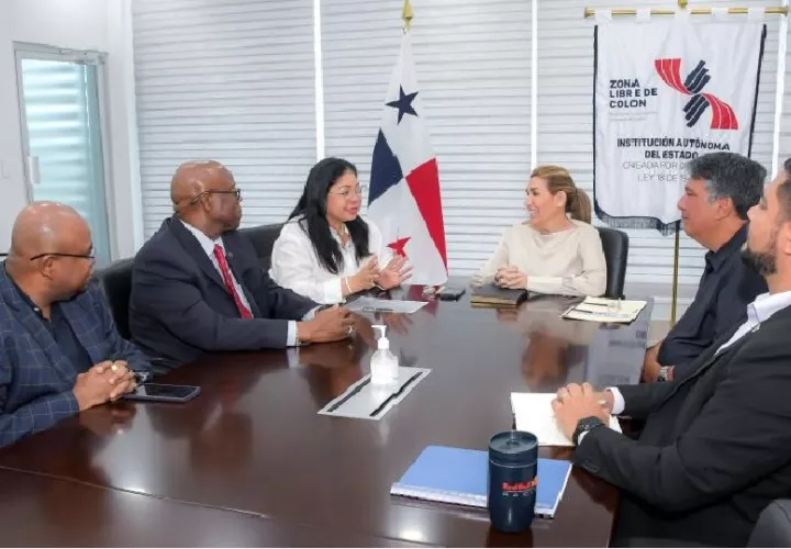Reunión entre la Gerente de la Zona Libre de Colón, Luisa Napolitano y Soraya Valdivieso, Directora de la Autoridad Nacional de Aduanas. Foto. Cortesía