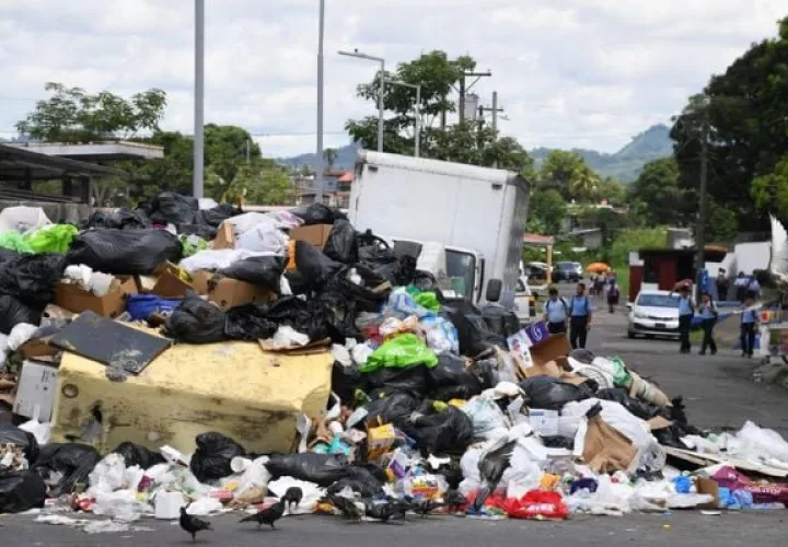 Acumulación de basura en San Miguelito. Foto: Archivo