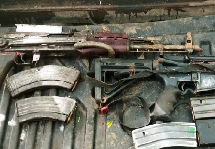 El informe detalla que estos ciudadanos estaban presuntamente involucrados en el transporte de las sustancias ilícitas. Foto. Senan