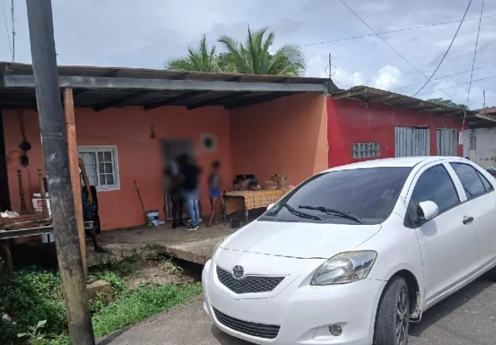 Francisco De Obaldía, jefe del área B de Sabanitas, dijo que ante la agresión, se hicieron las coordinaciones con el Ministerio Público para llevar a cabo la diligencia de allanamiento en dicha residencia. 