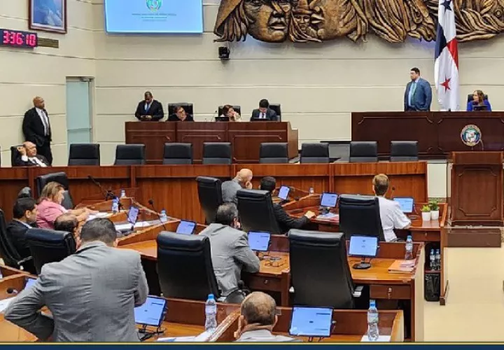 La sesión inició a las 3:30 p.m. y luego de un receso para negociación se retomó a las 7:00 p.m. Cortesía Asamblea