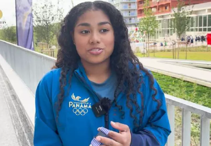 La gimnasta Hillary Heron.