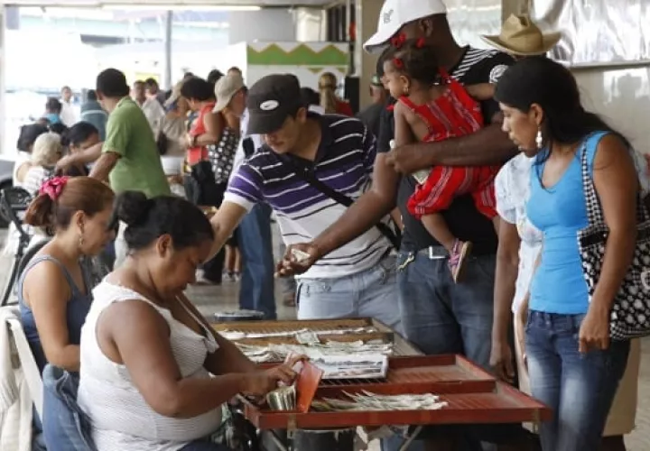 Ganancias de billeteros han disminuido un 60%. Foto: Archivo