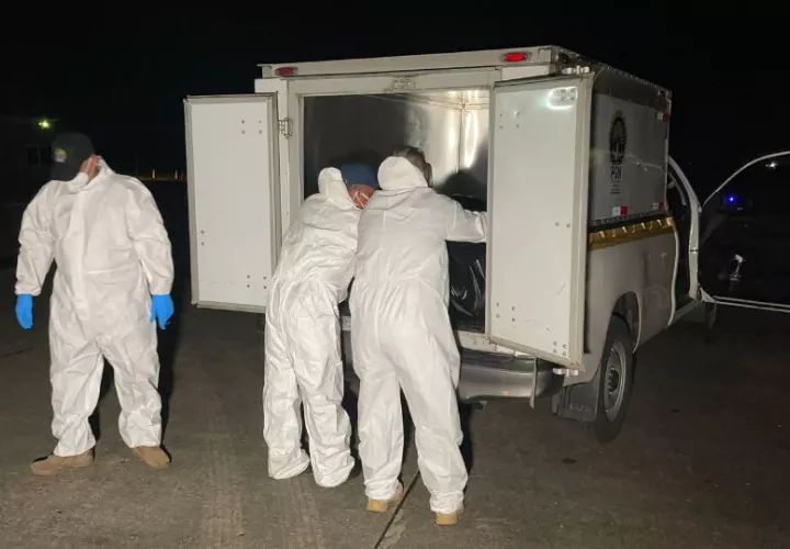 El Ministerio Público realizó el levantamiento de los cadáveres. Foto: Cortesía