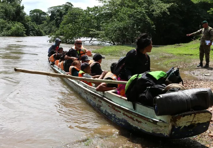 Usar rutas clandestinas es más riesgoso para los migrantes. Foto: EFE