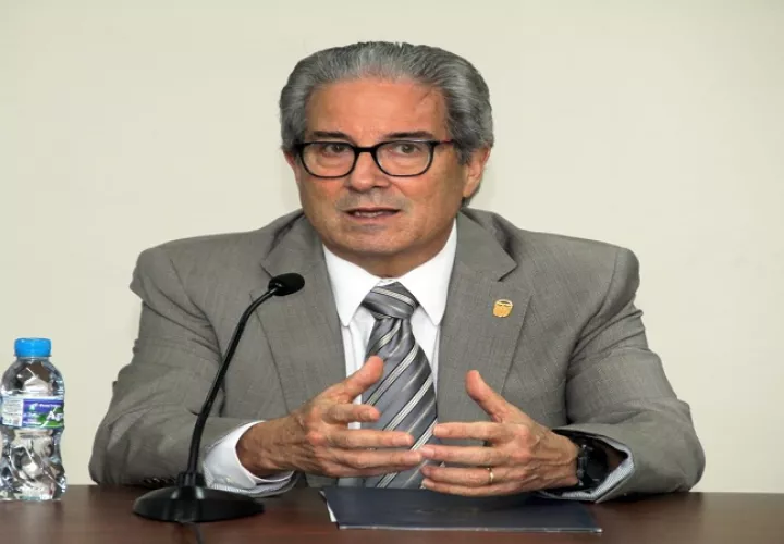 Fernando Boyd Galindo, ministro de salud. Foto: Cortesía