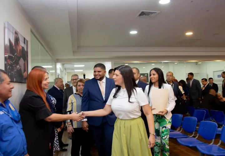 La ministra Jackeline Muñoz garantizó que todo se hará bien. Foto: Cortesía