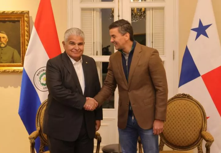 El presidente José Raúl Mulino se reúne con su homólogo de Paraguay, Santiago Peña.