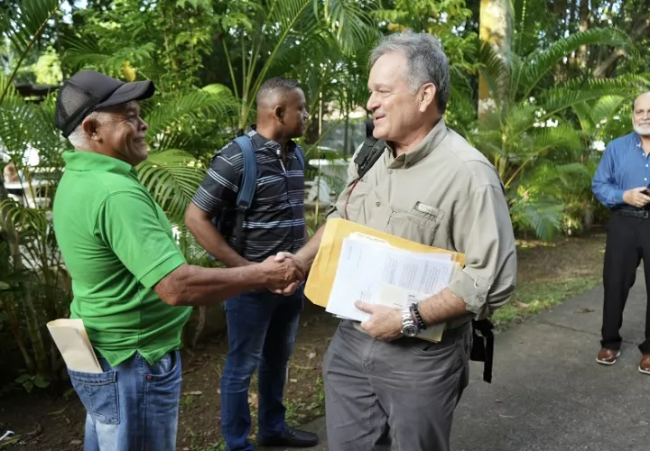 Juan Carlos Navarro a su llegada al ministerio de Ambiente, este martes. Foto: Cortesía