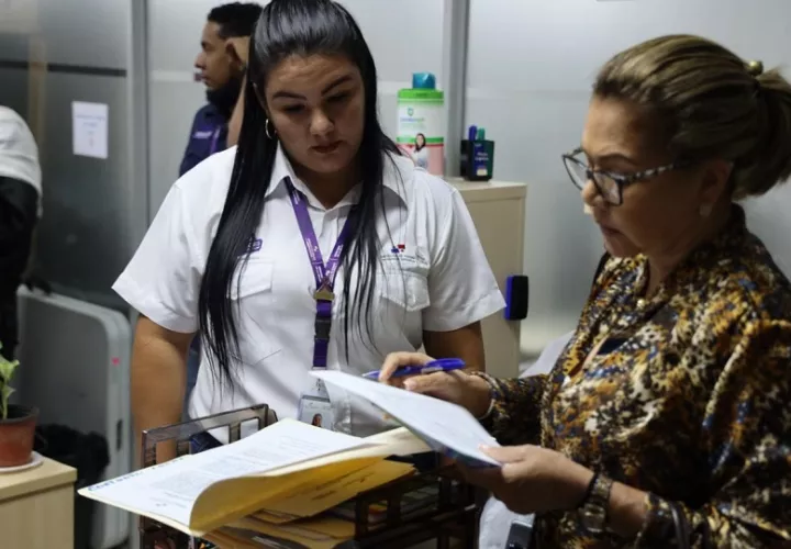 La ministra y su equipo realizaron una serie de visitas a los Centros de Atención Integral en Arraiján, La Chorrera y Penonomé como parte de las estrategias del plan operativo. Foto. Cortesía
