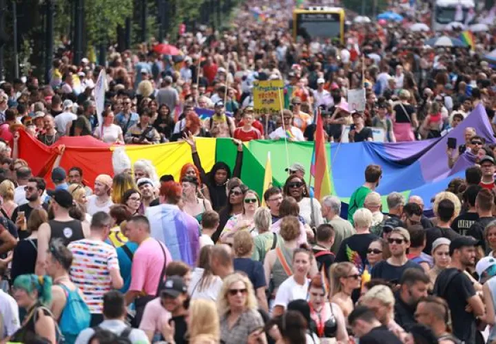 Marcha 'Christopher Street Day' (CSD), celebrada este sábado en Berlín a favor de los derechos de las personas LGBTQI