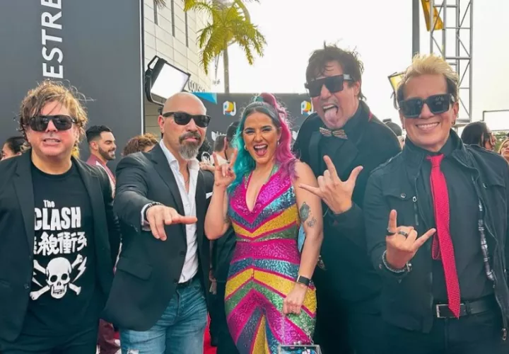 Diana Monster y Los Rabanes en la alfombra roja. Foto: Instagram / @dianamonsters