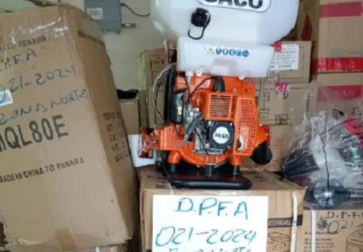 Las mercancías decomisadas fueron trasladadas a las oficinas de Aduanas. Foto: Diomedes Sánchez