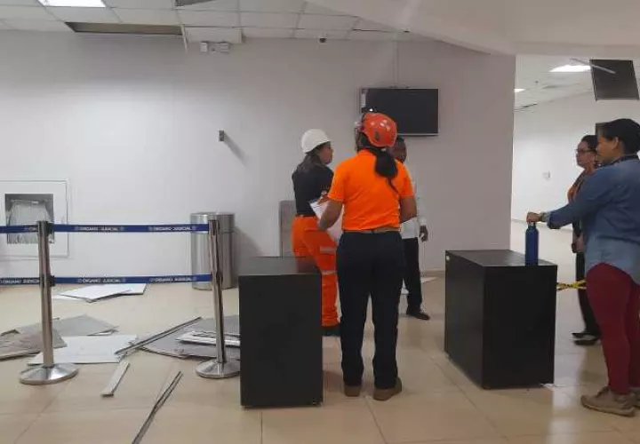 Varios centros hospitalarios afectados por el fuerte movimiento sísmico.