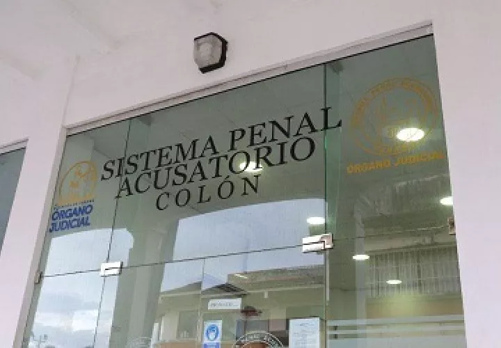 Al docente le imputaron cargos un por los delitos de violación y corrupción de  menores. Foto: Diomedes Sánchez 