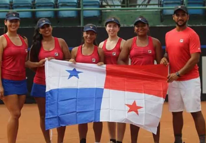Rosaline Chávez, Yanisek Gómez, Karla Ching Anna Castañeda, equipo femenino de Panamá. Foto; Cortesía